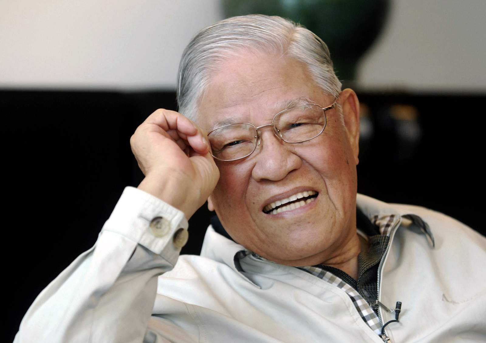 Former president who brought direct elections to Taiwan dies