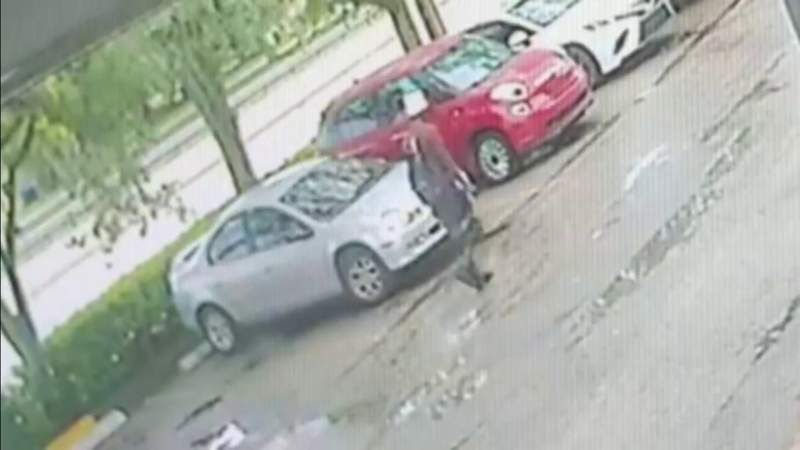Video shows suspect in man’s stabbing in Miramar