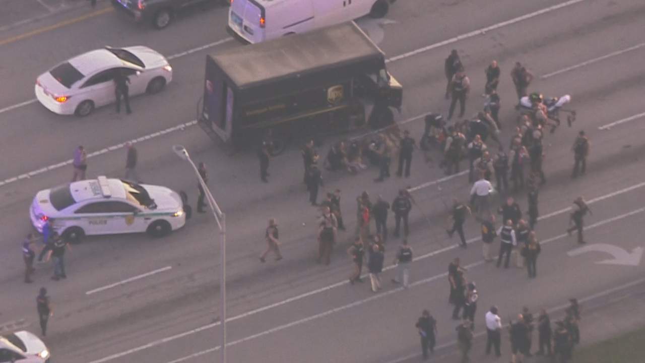 4 Dead After Police Pursuit Ends In Gunfire In Miramar After Armed