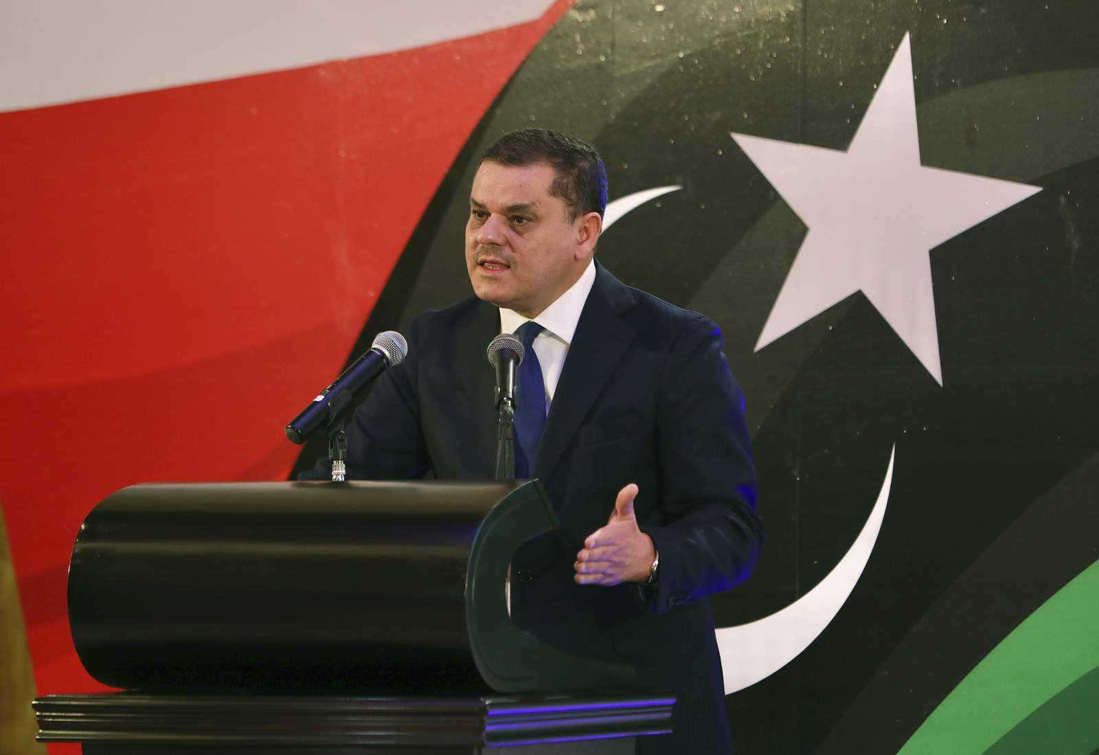 Libyan lawmakers confirm interim unity government
