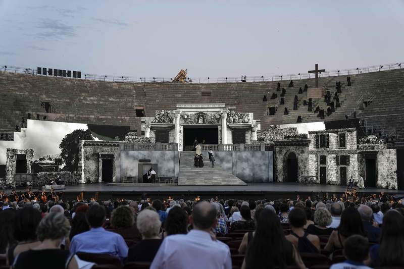 Verona Arena subs monumental sets with dynamic video
