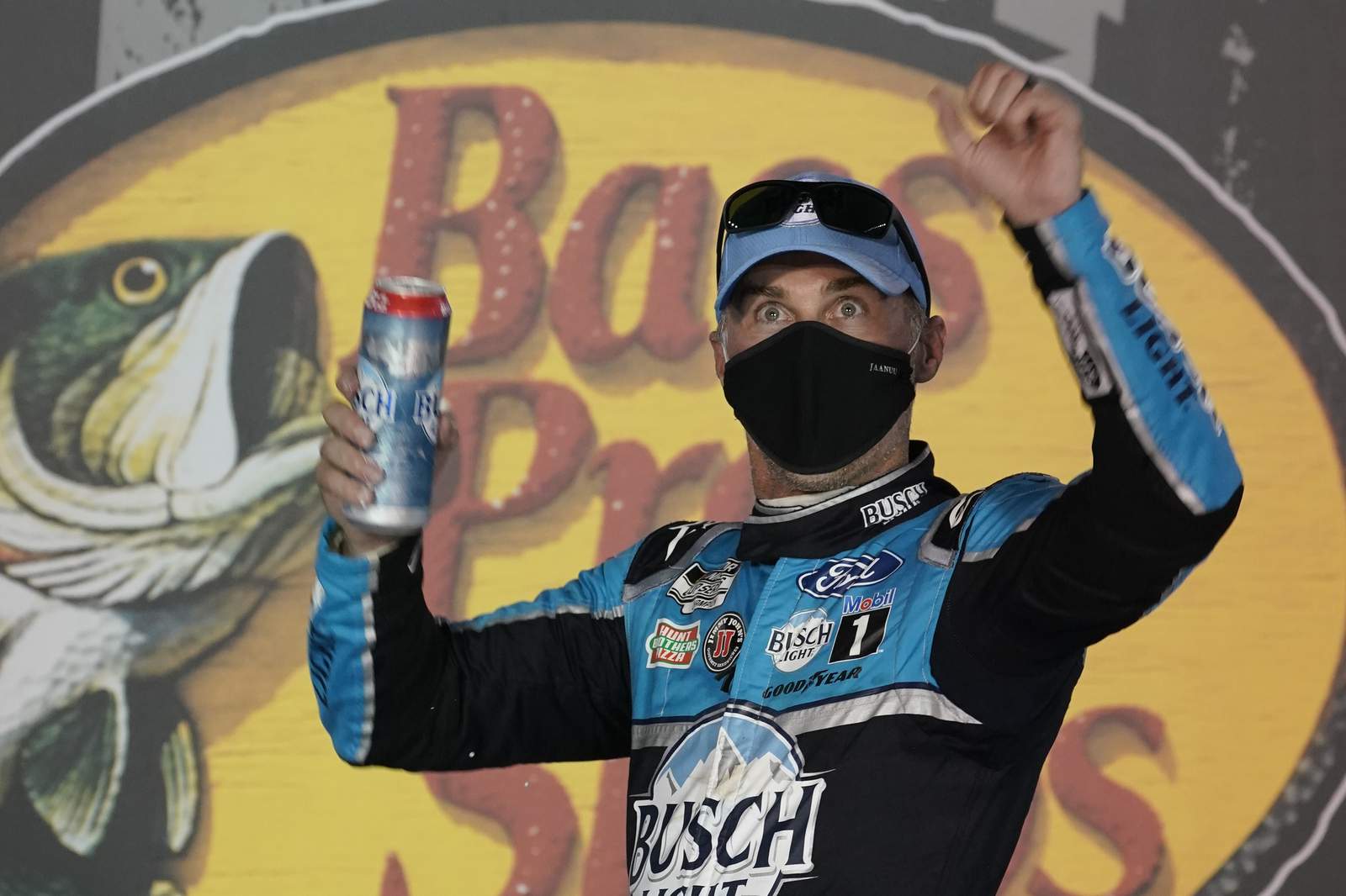 Harvick nabs 9th win of season to roll into second round