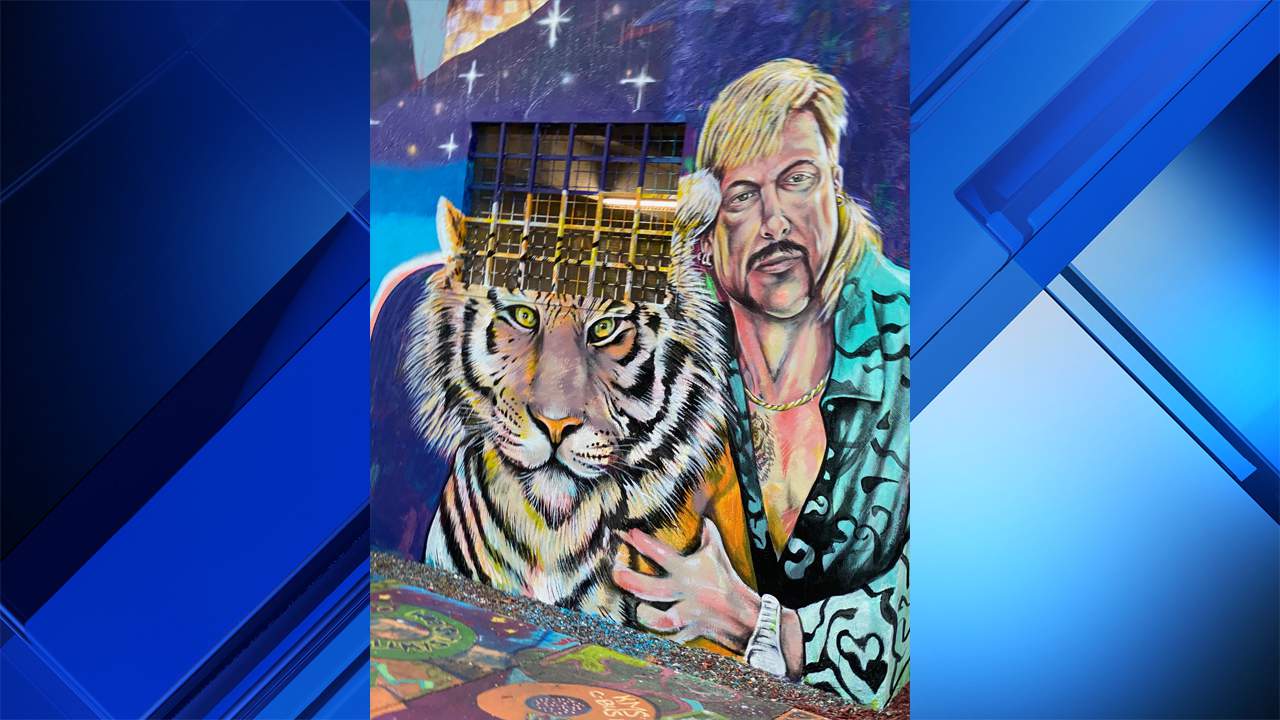 ‘Tiger King’ Joe Exotic mural goes up in Wynwood