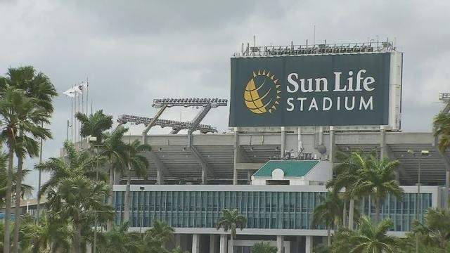 Miami Northwestern QB injured at Sun Life Stadium