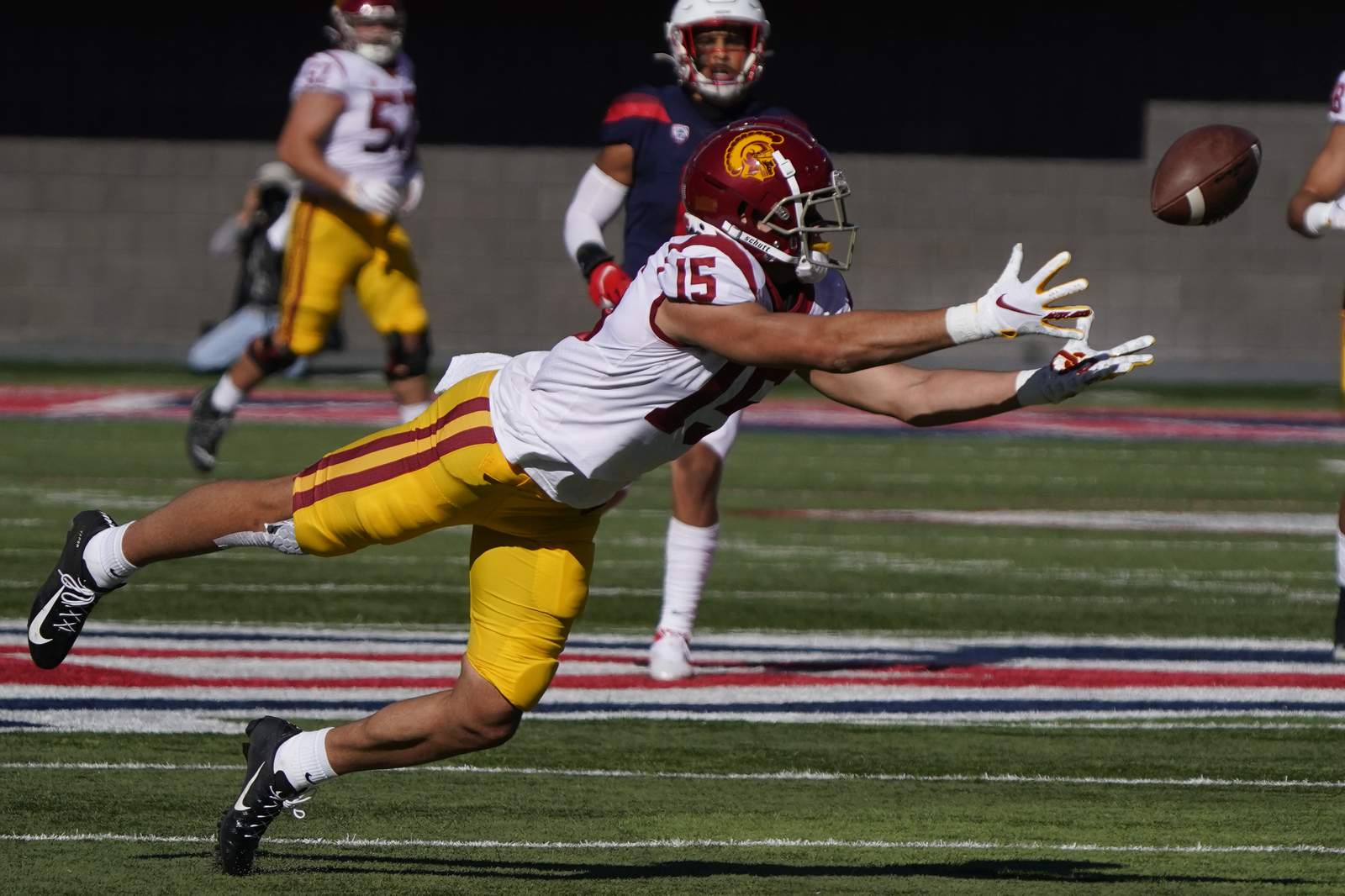 No. 20 USC rallies again to beat Arizona 34-30 on late TD