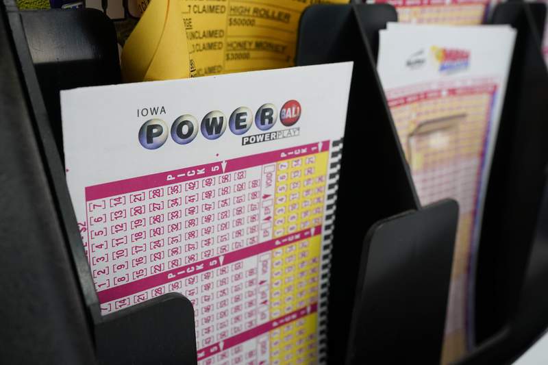 Powerball jackpot rises to $620 million, 10th largest in US