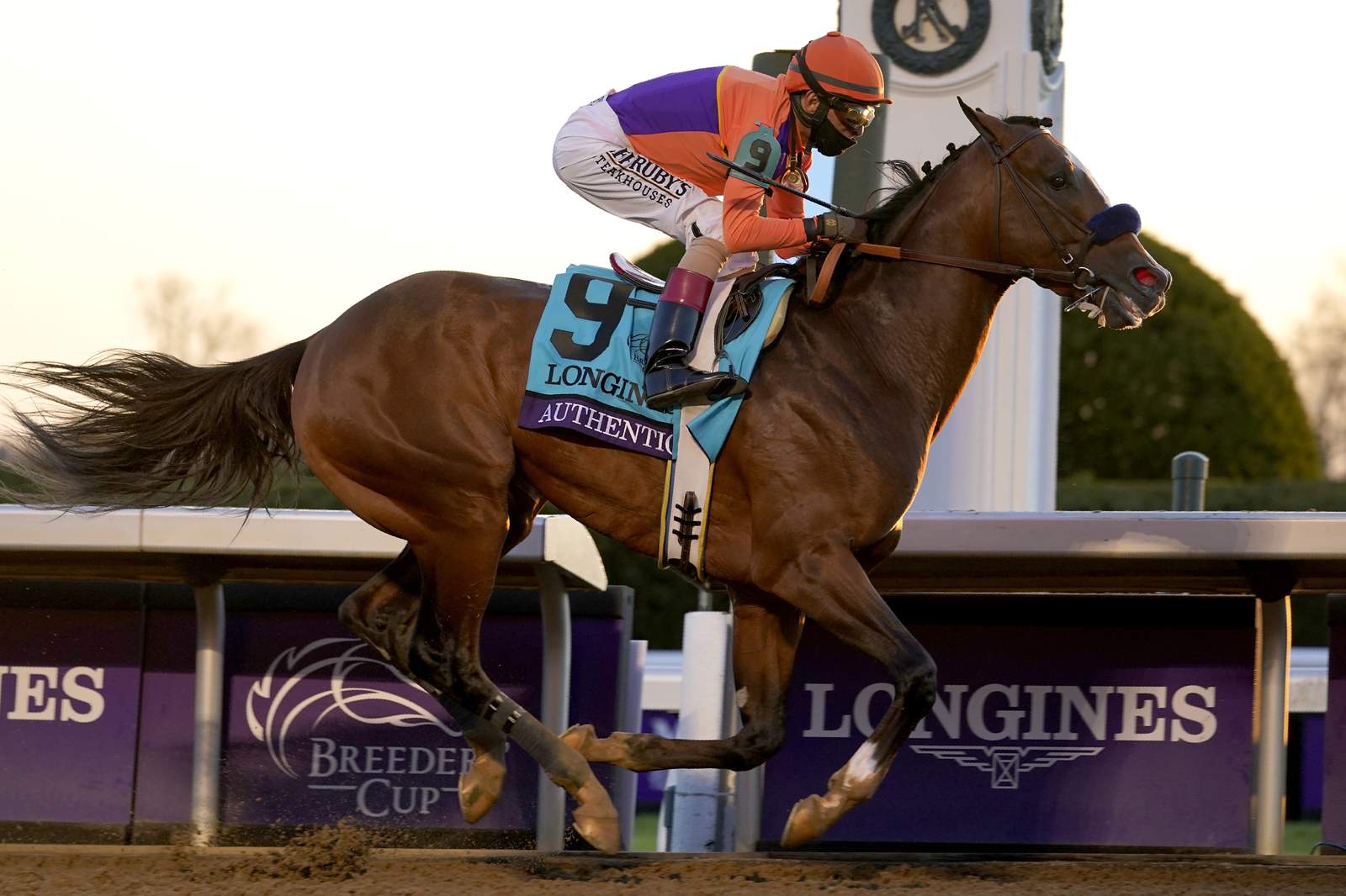 Authentic goes wire-to-wire to win Breeders' Cup Classic