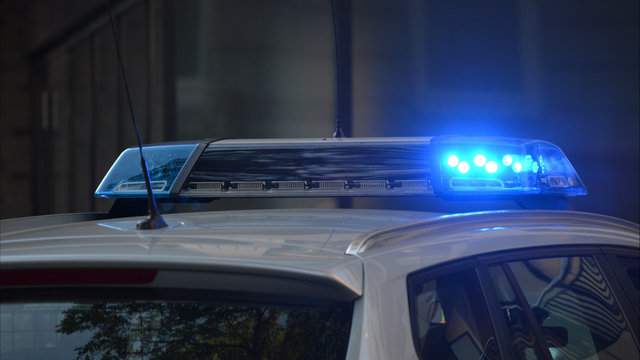 Florida police officer shot serving warrant near high school