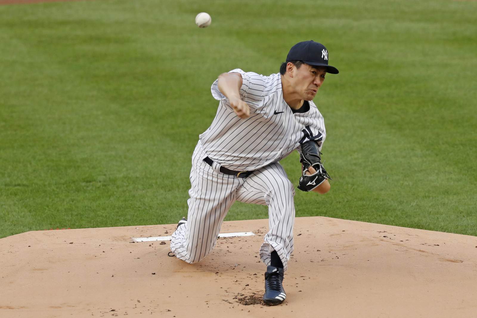 Clint Frazier has big season debut; Yankees beat Braves 6-3