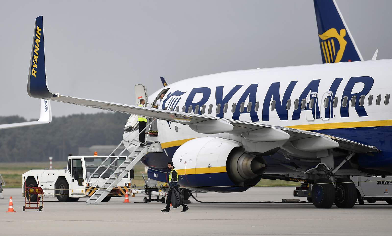Boeing gets a boost from Ryanair order for 75 more Max jets
