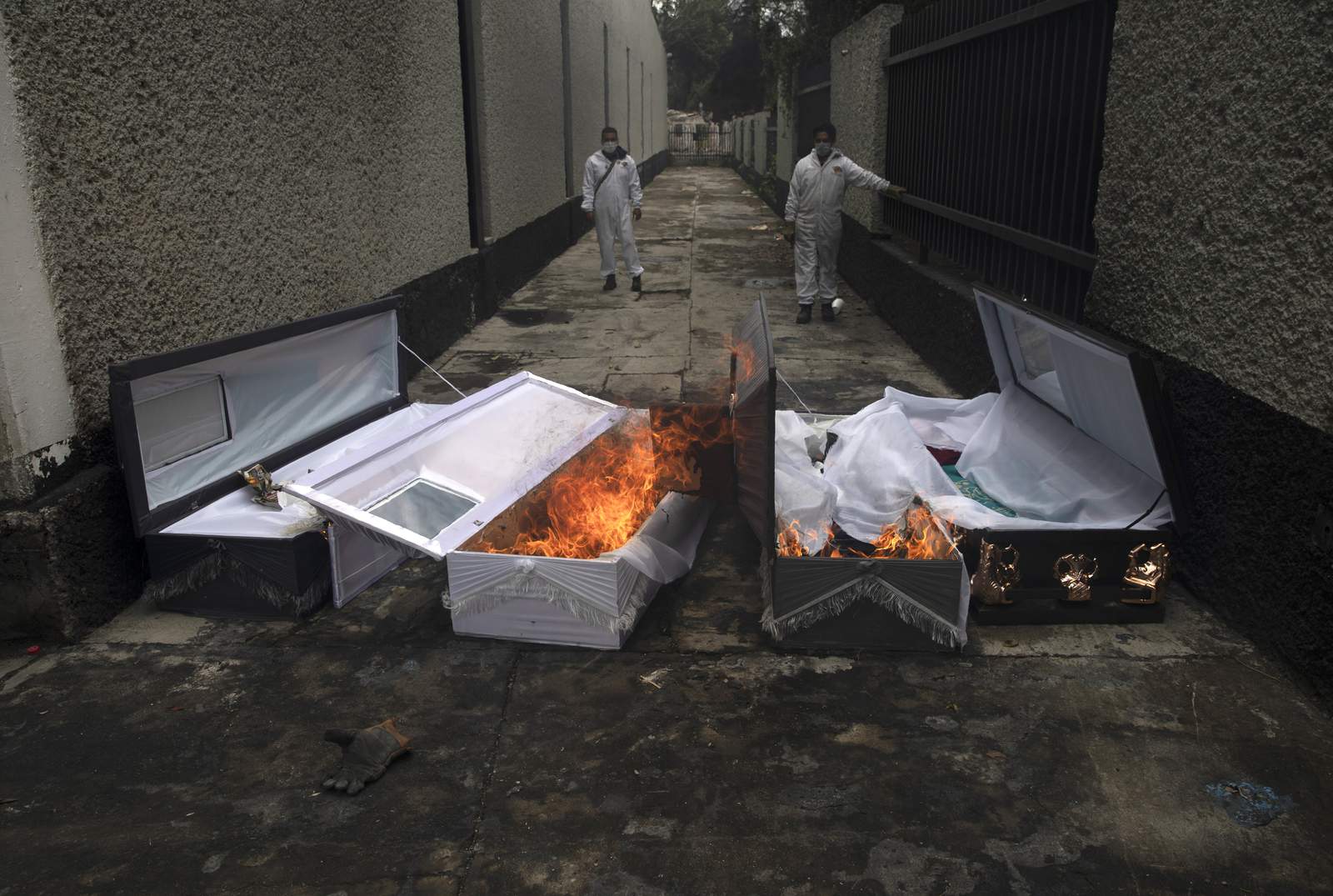 AP FOTOS: Pandemia impacta Latinoamérica, no apaga protestas