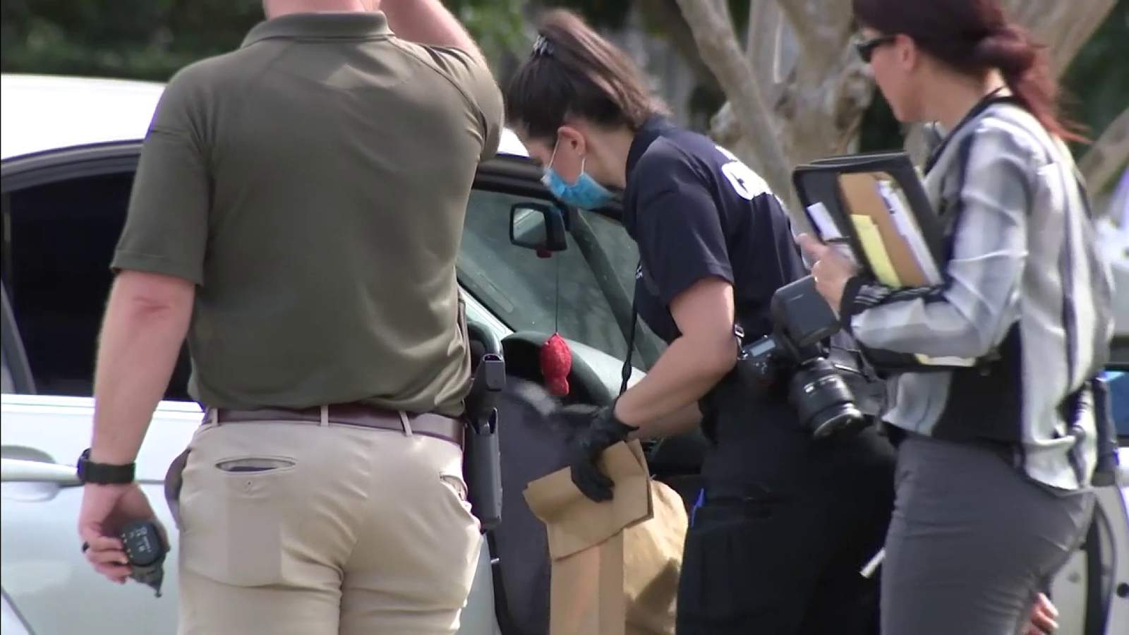 Officers search for gunman in Lexus after 1 injured in Broward road rage shooting