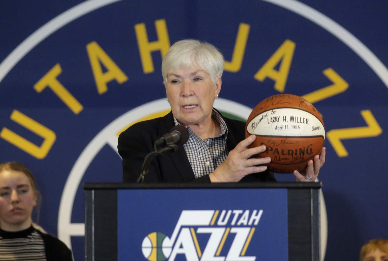 NBA approves sale of Jazz to Utah technology entrepreneur