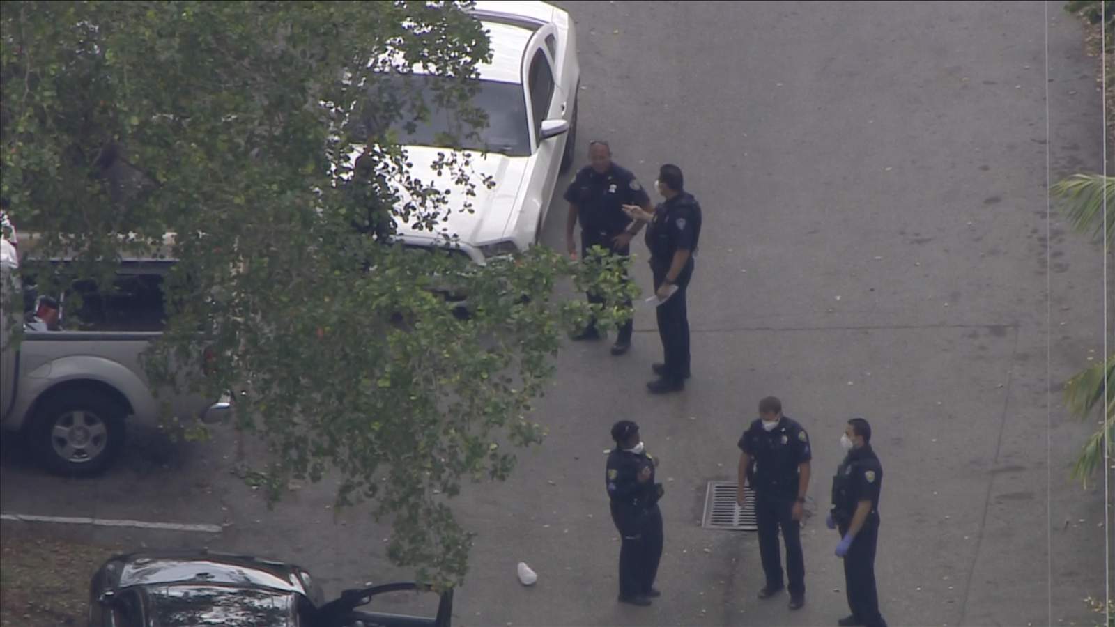 Yellow Tarp Covers Body Outside Apartment Complex In Fort Lauderdale