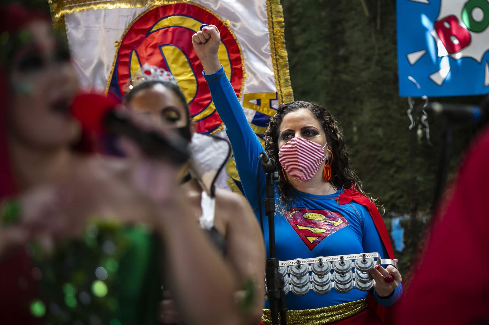 Carnaval de Brasil pasa a la internet debido a COVID-19