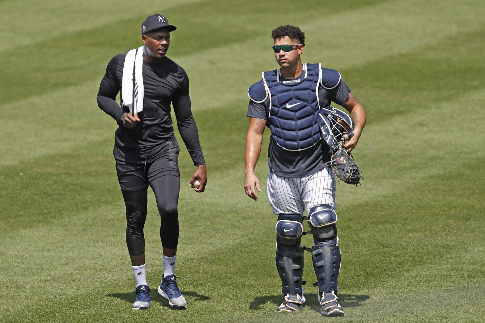 Yanks closer Chapman has coronavirus; Astros cancel workout