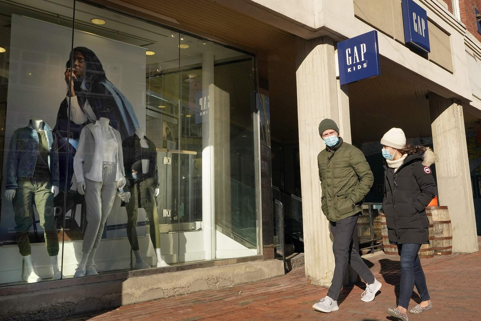 Consumer spending dipped 1% as winter storms raked the US