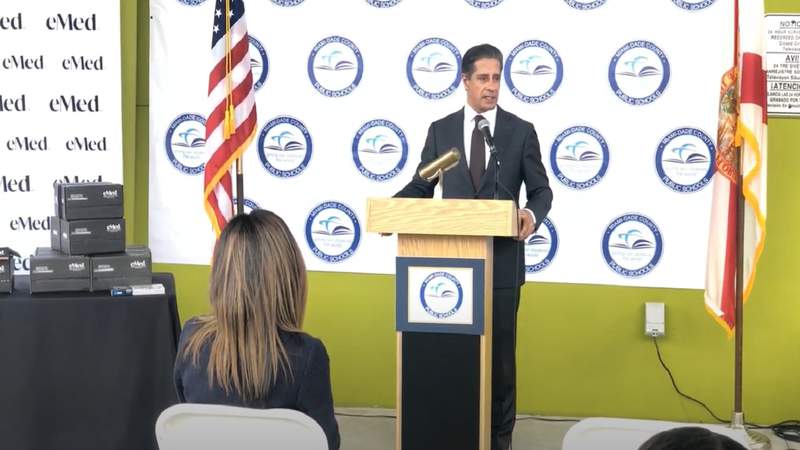 Carvalho reinstates mask mandate at Miami-Dade schools through end of school year