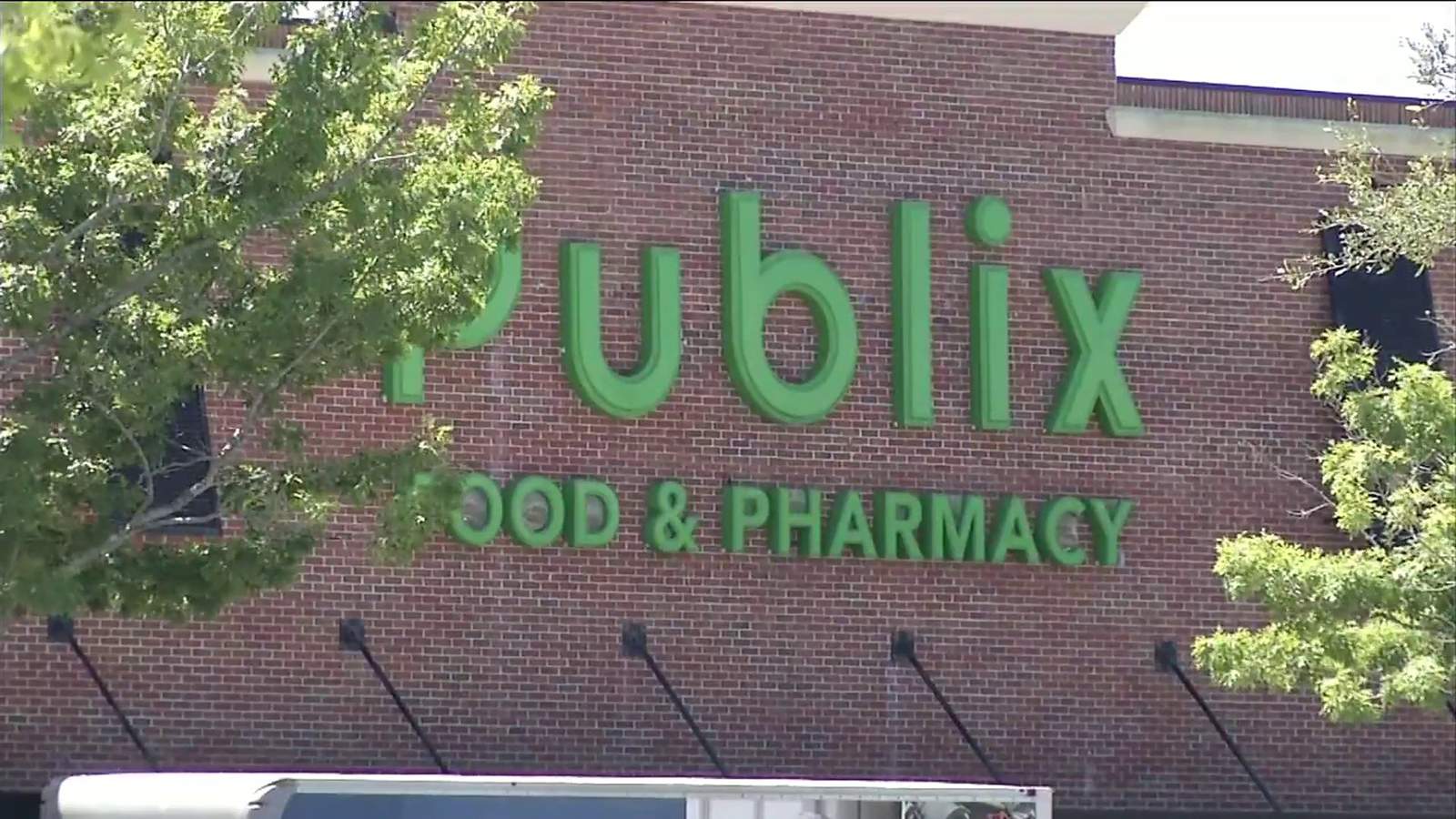 Publix Supermarket extends pharmacy hours