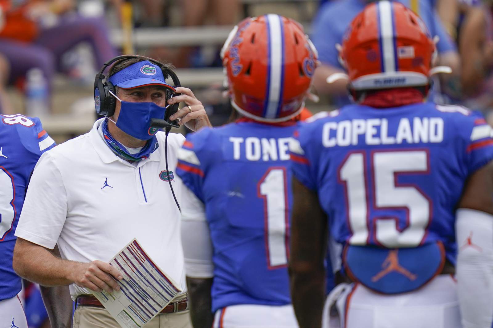 Florida's Mullen joins players in testing positive for virus