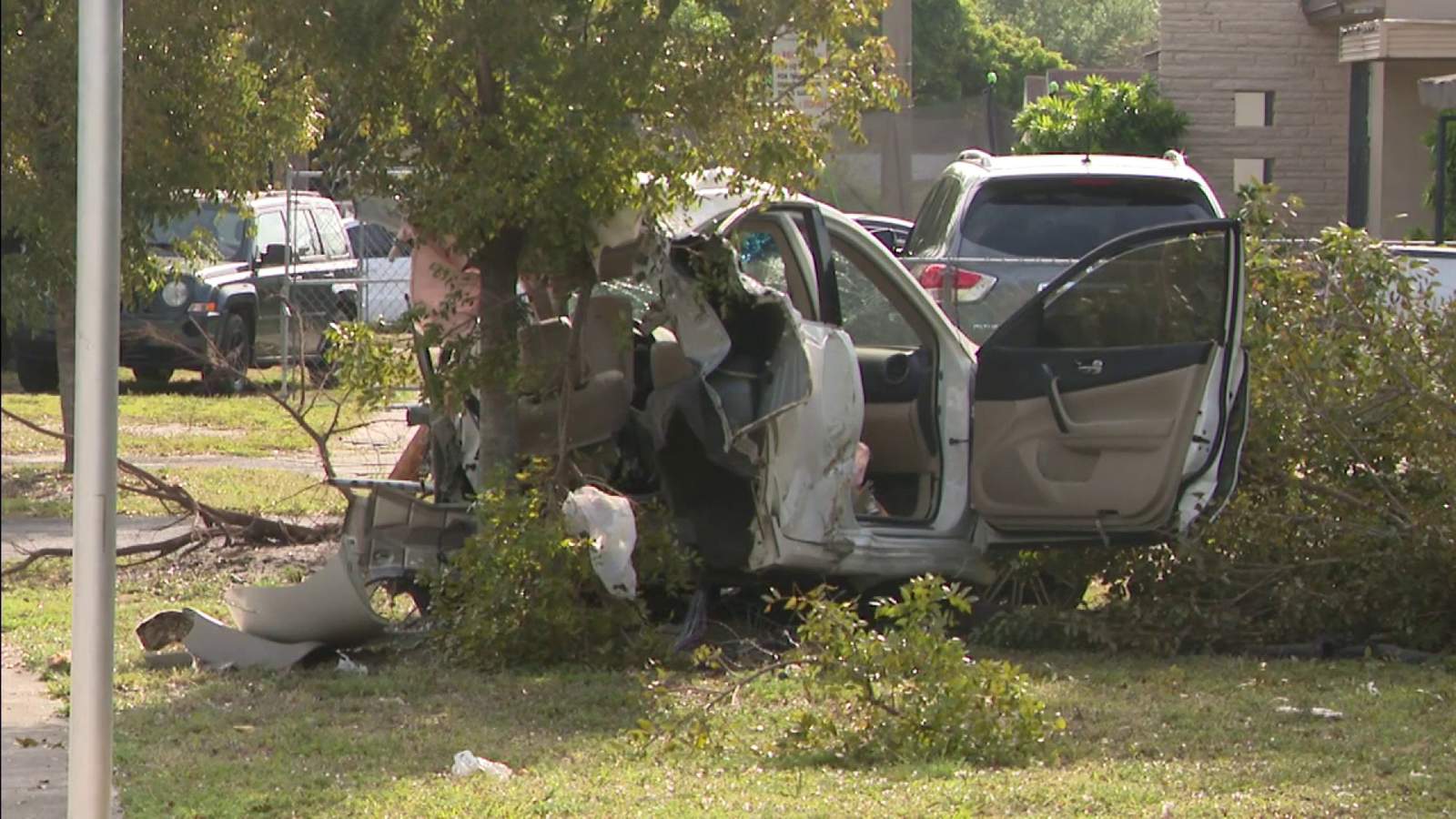 Driver killed after car splits in 2 in northwest Miami-Dade crash
