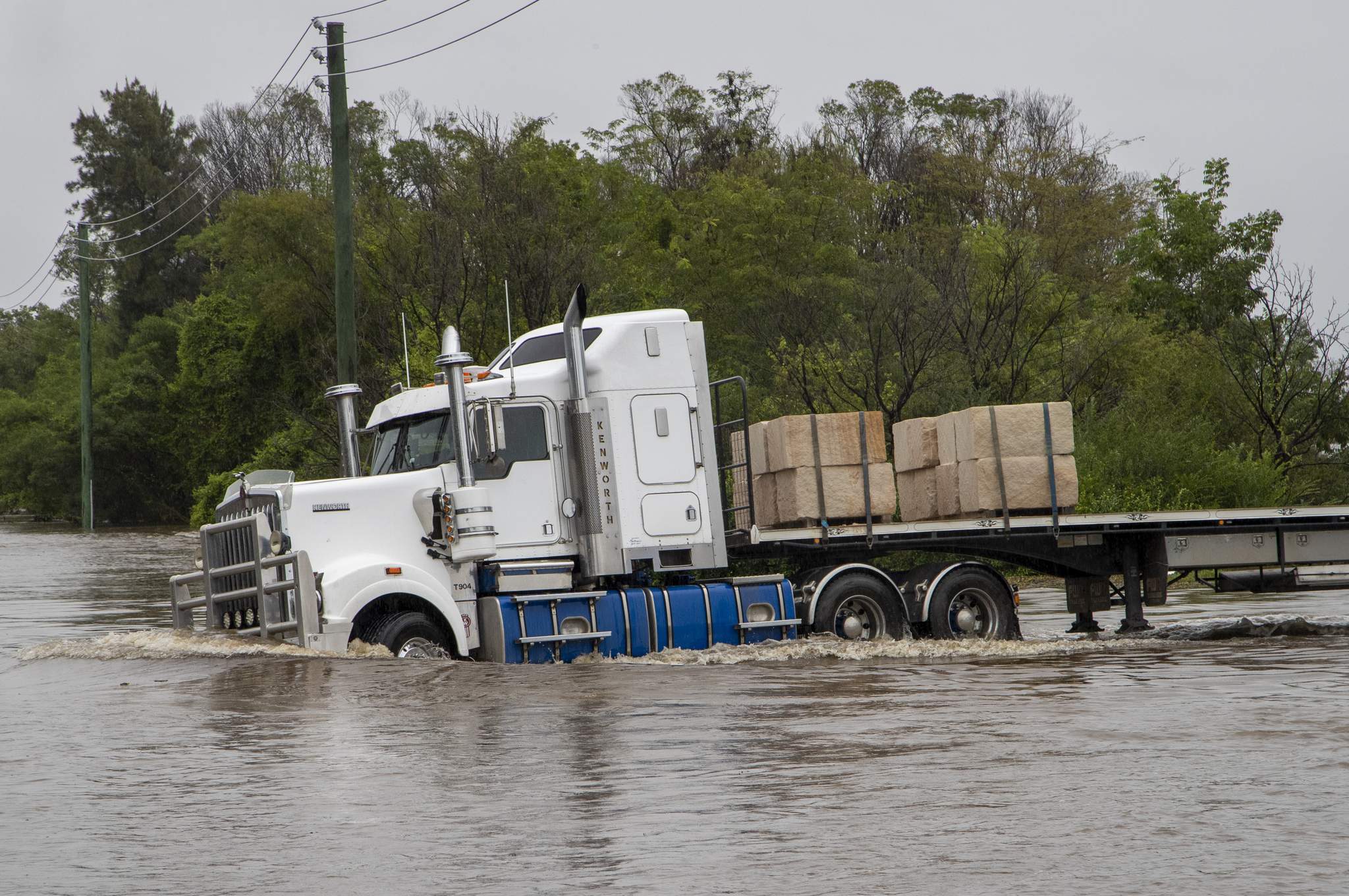 Aguaceros e inundaciones castigan al sureste de Australia