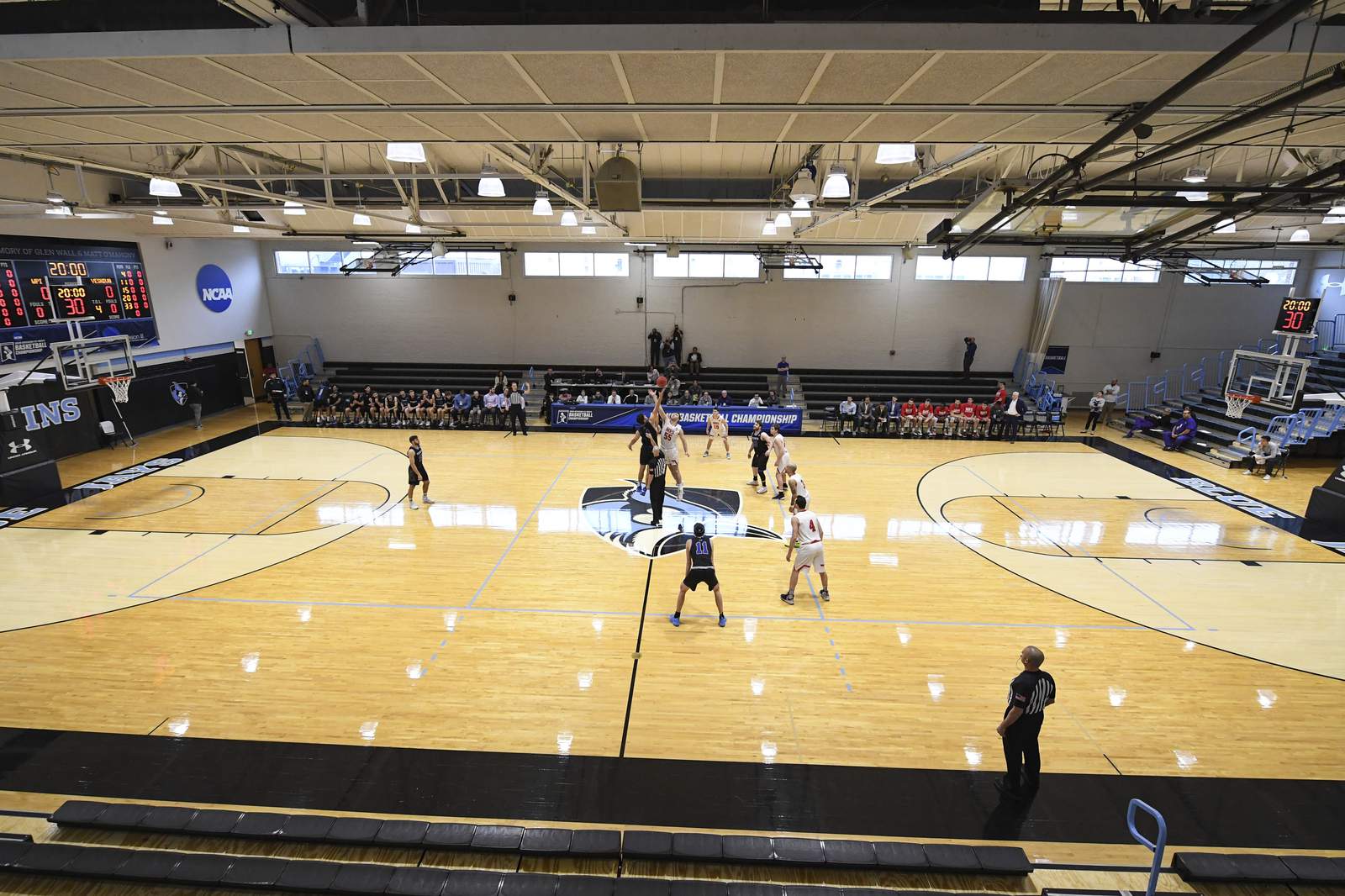 Ncaa Hoops Game In Baltimore Held In Empty Gym For Covid 19