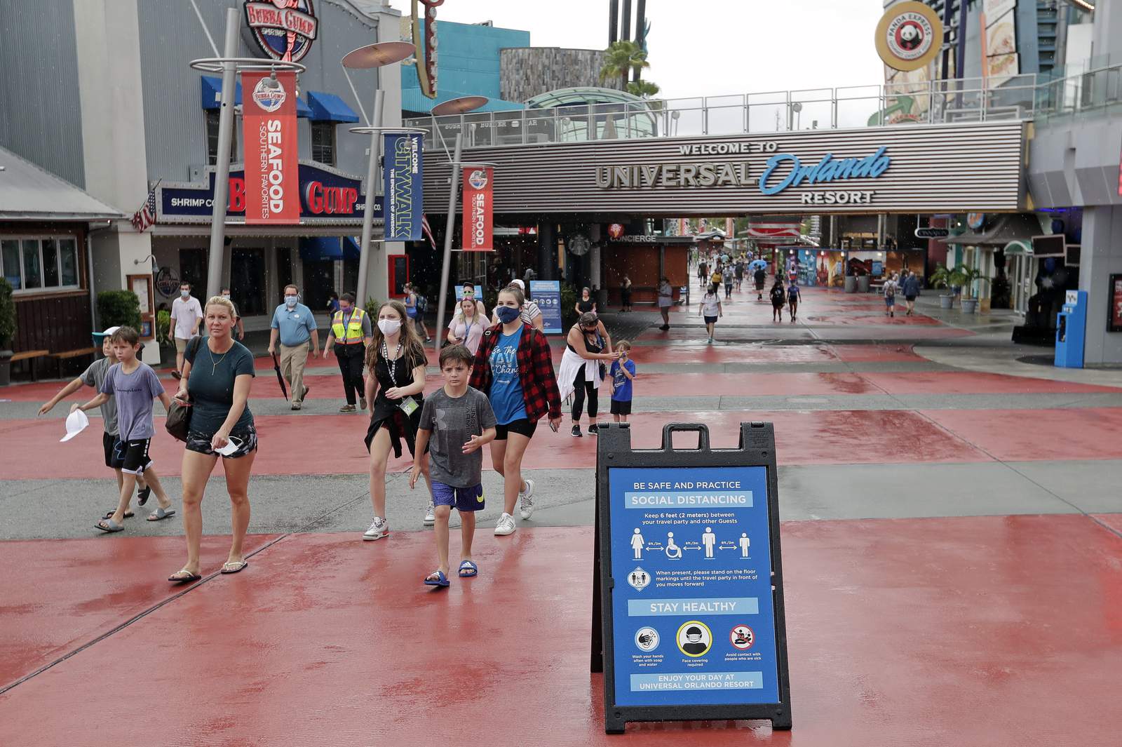 Parking HUB and City Walk – Universal Studios Florida