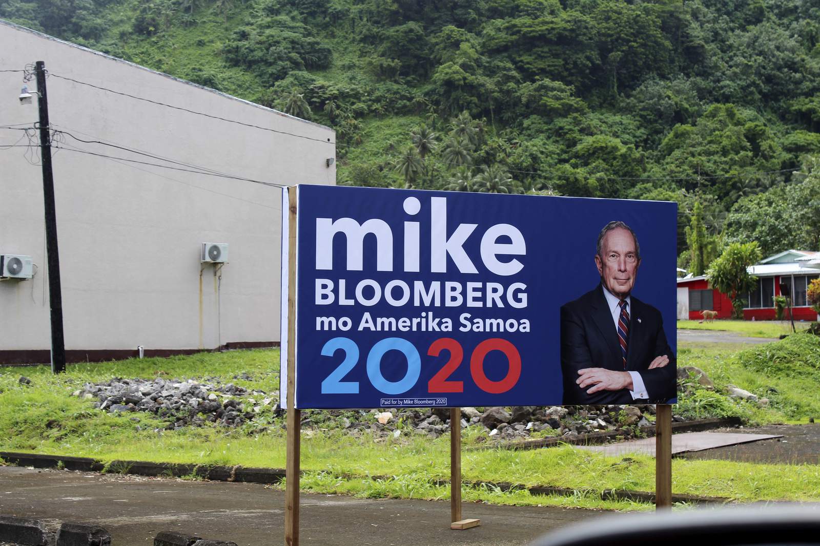 Bloomberg's hope for Super Tuesday splash lands in Pacific