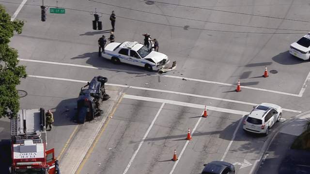 2 hospitalized after Fort Lauderdale crash involving police officer