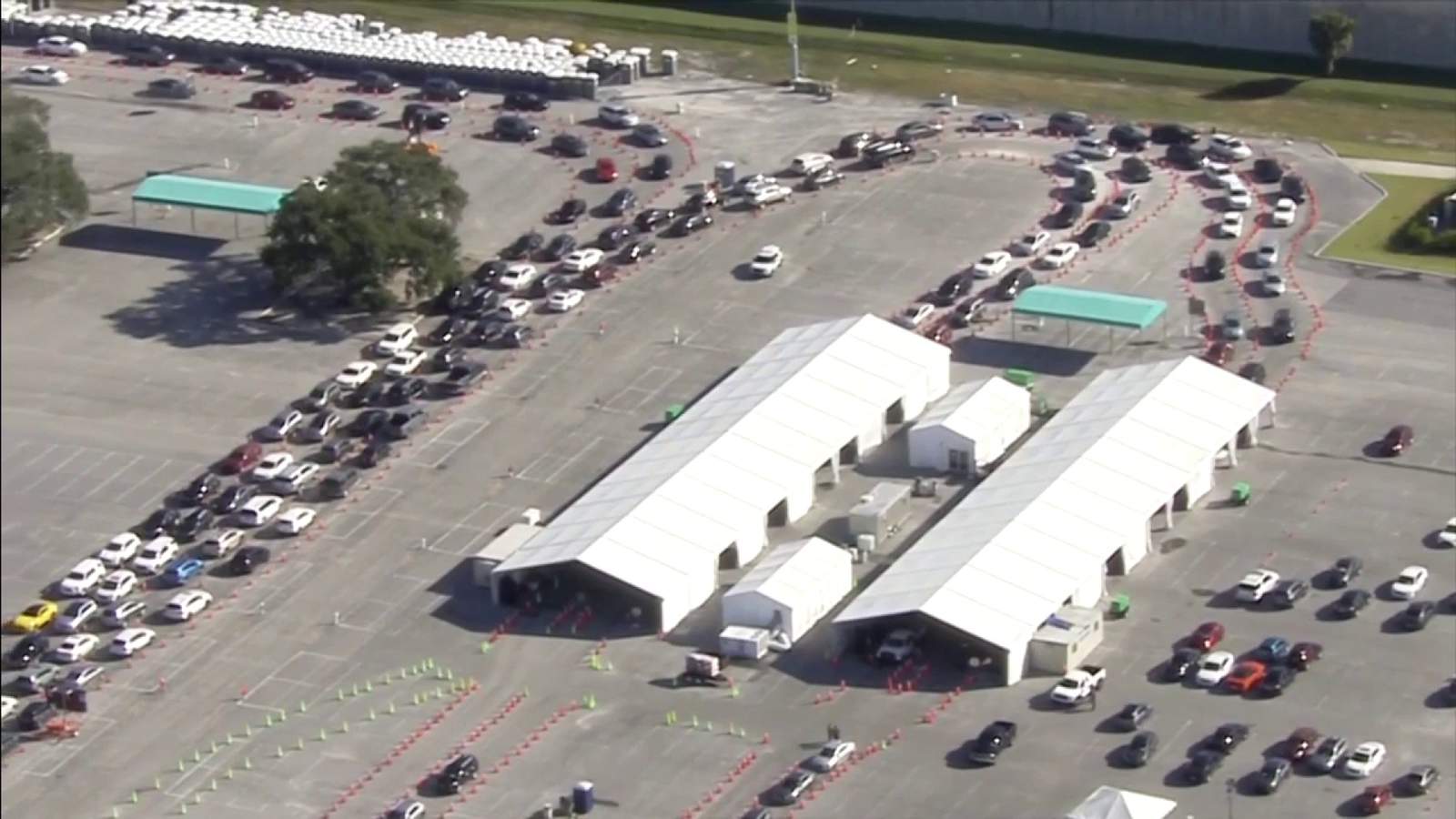 The Broward coronavirus test site has drivers in minutes;  drivers wait 3 hours in Miami-Dade