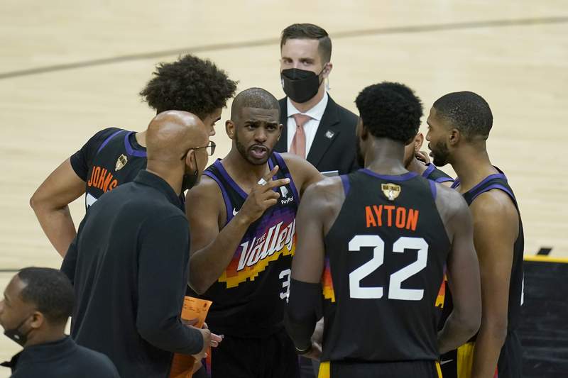 Young nucleus intact, Suns wait to see if Chris Paul returns