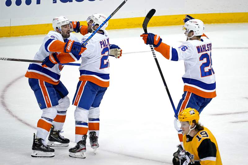 Palmieri's OT winner lifts Isles by Penguins 4-3 in Game 1