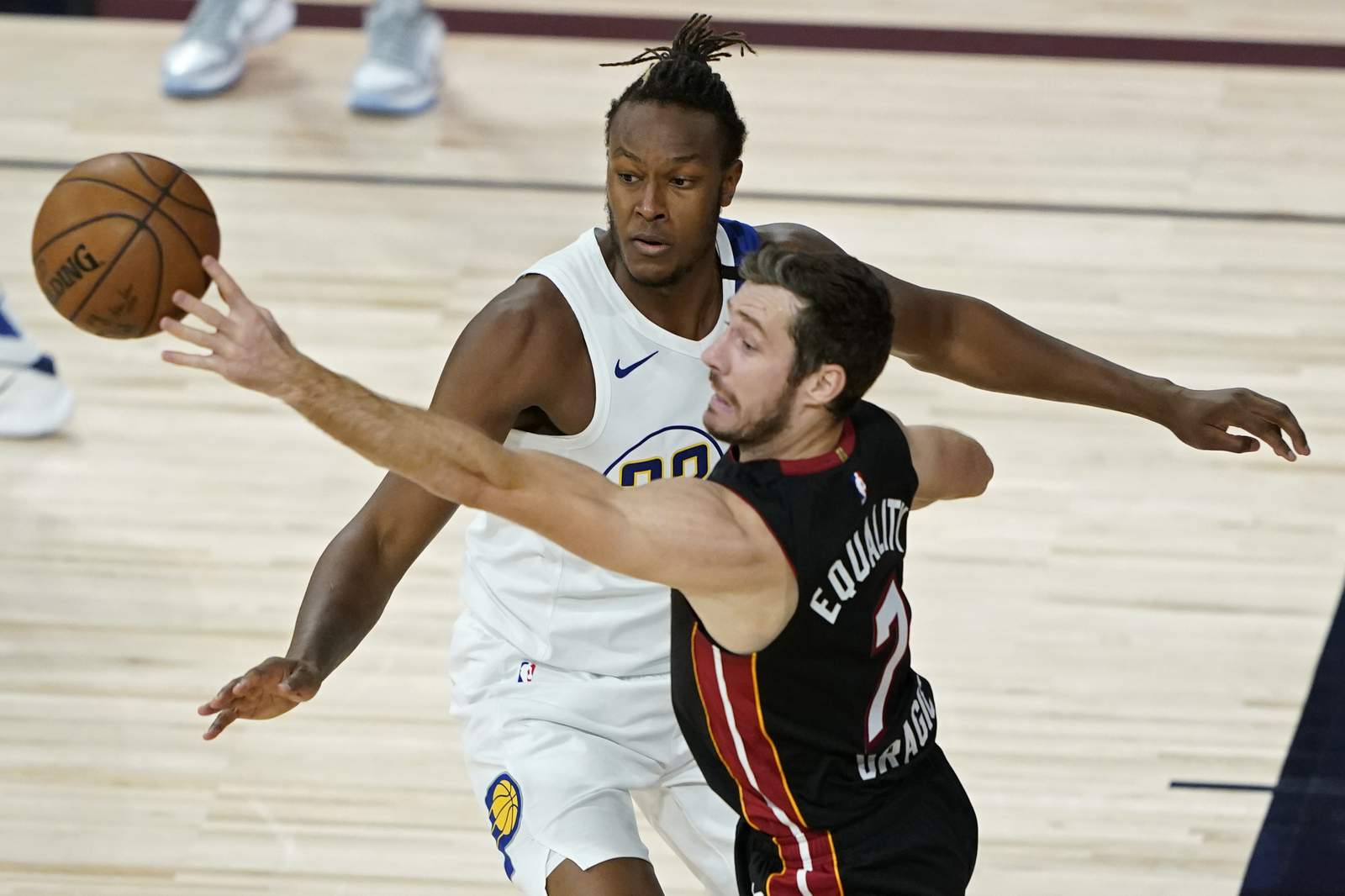 Dragic scores 23, 5th-seeded Heat sweep Pacers to advance