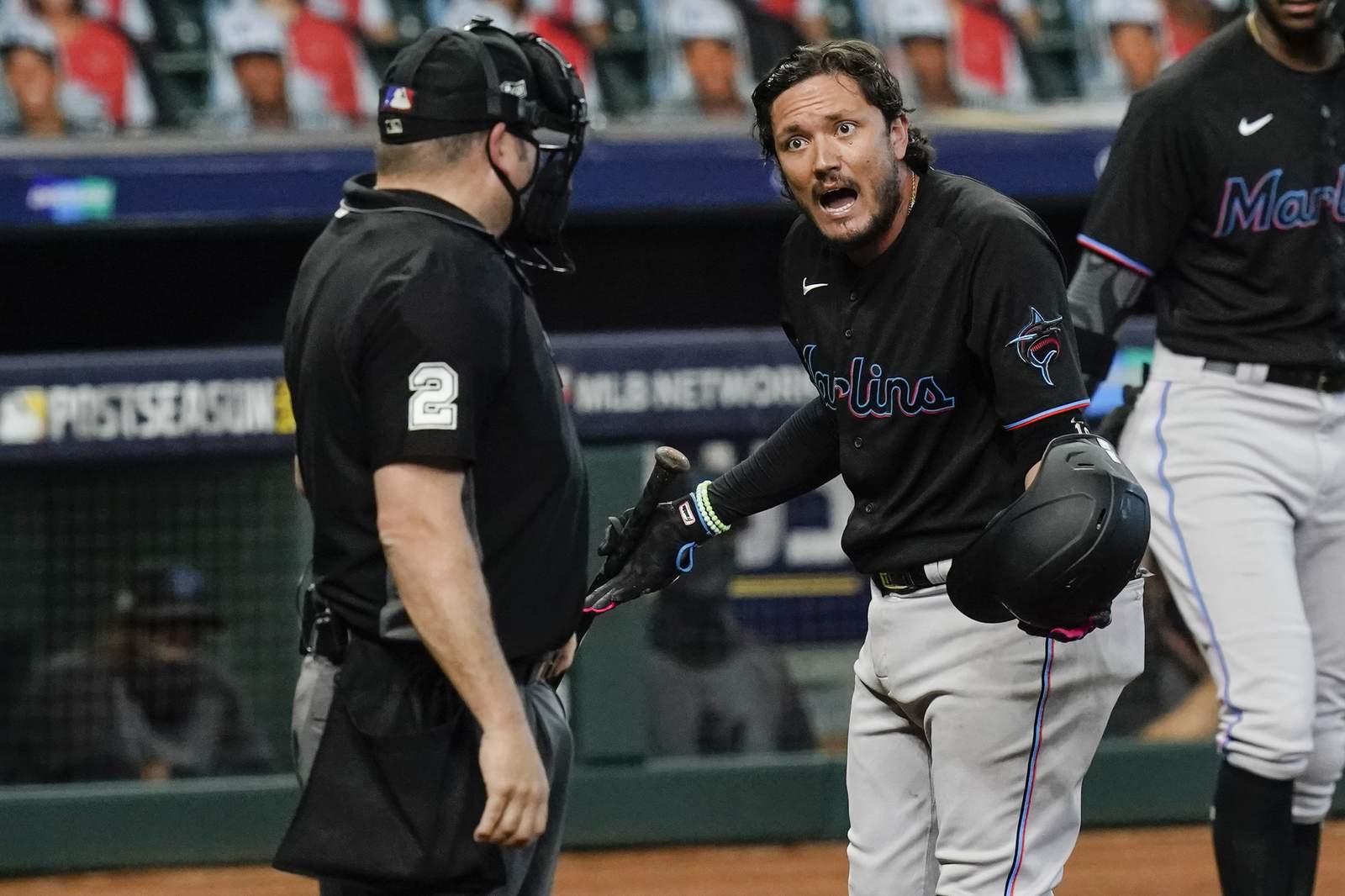 Marlins fall into an 0-2 hole against Braves in NLDS