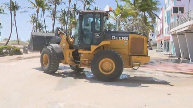 PHOTOS: Miami Beach allows residents to return home after Irma