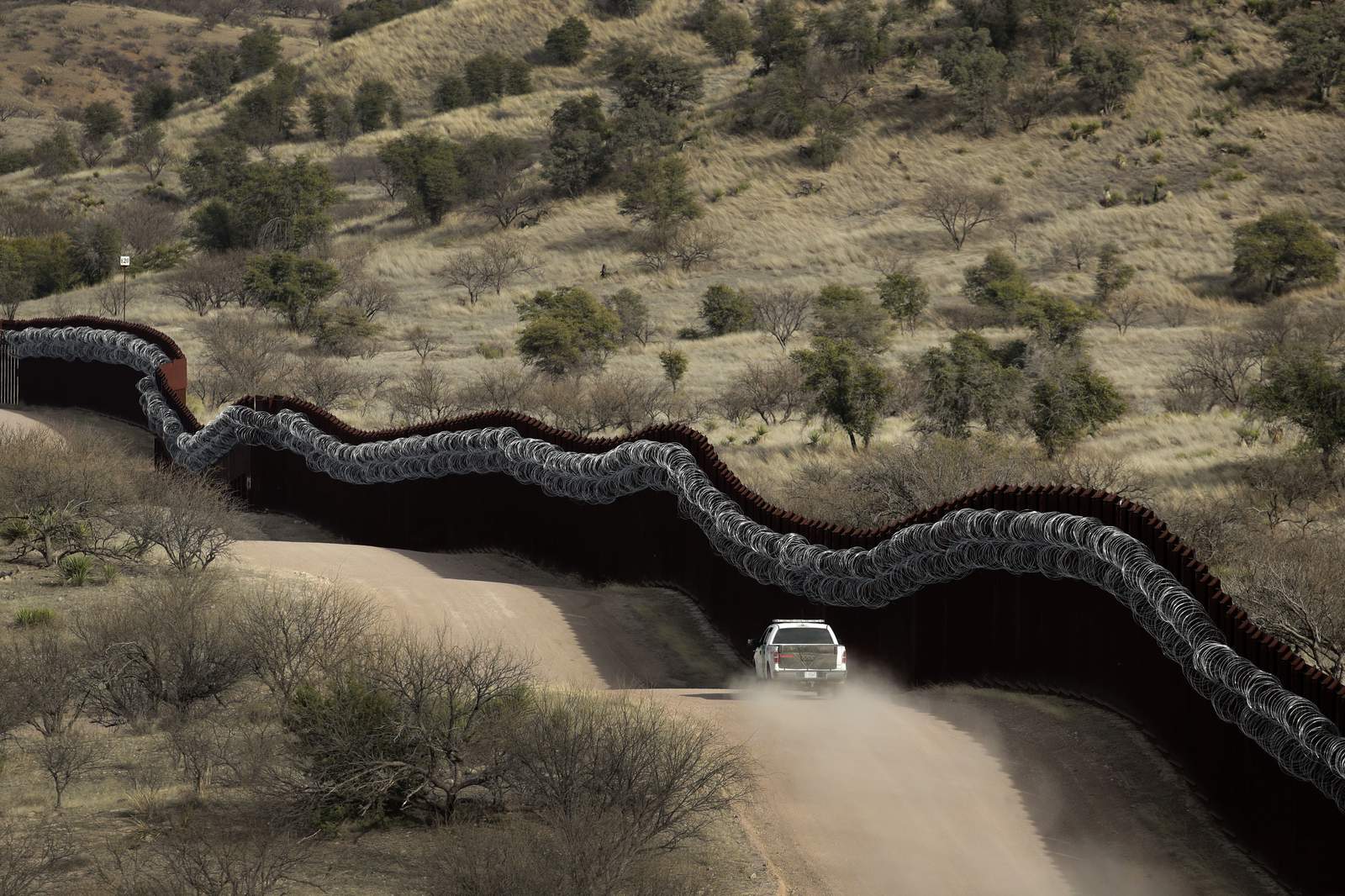 Largest yet: $1.3 billion contract for border wall awarded