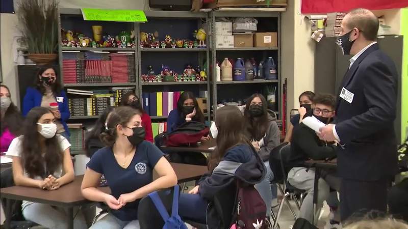 Financial education prepares high school students to make better decisions