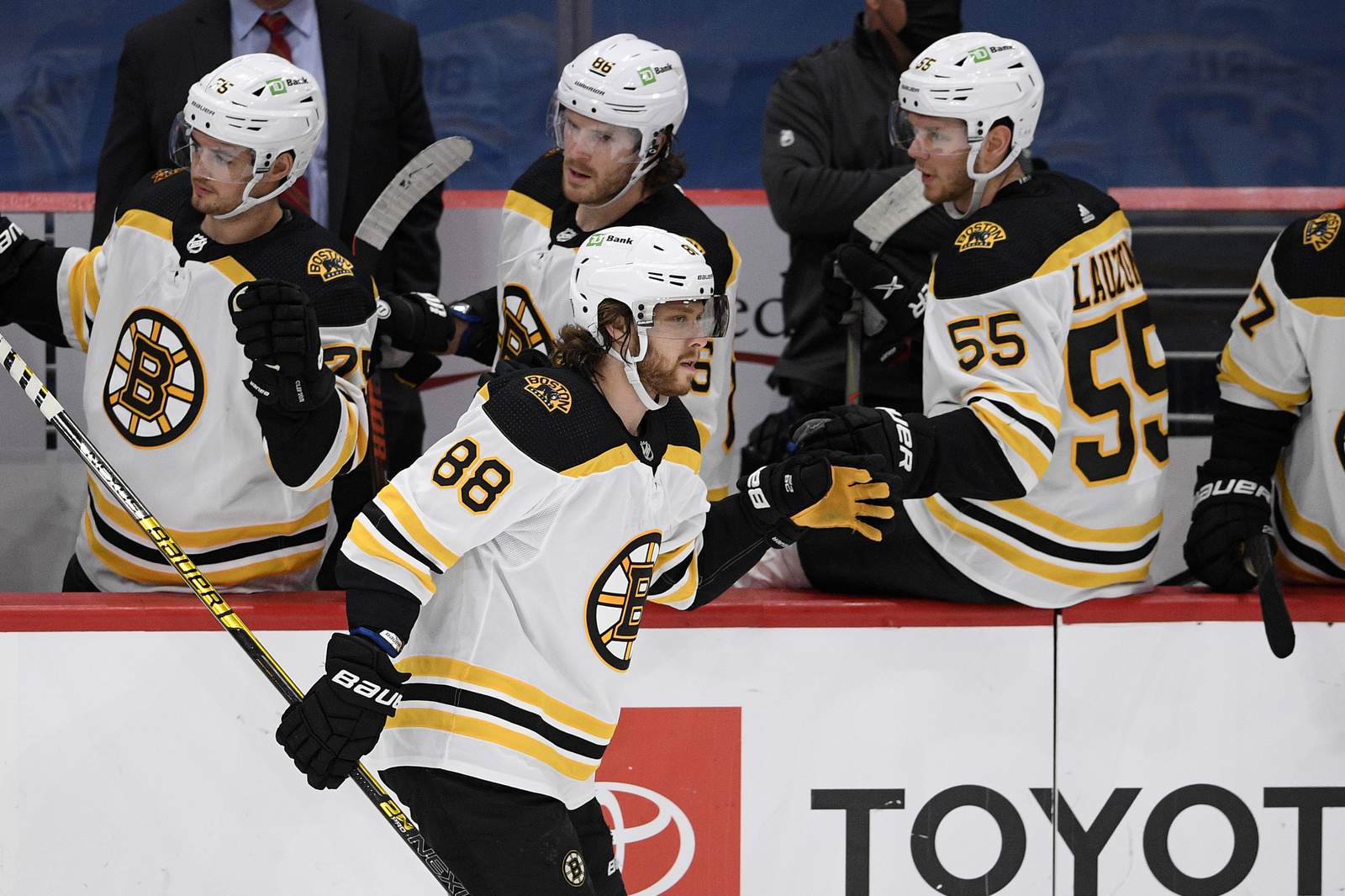 Bruins erase 3-goal deficit against Capitals, win 5-3