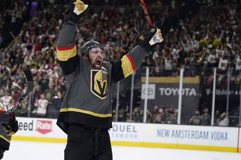 Marchessault, Pacioretty score late to lift Vegas past Avs