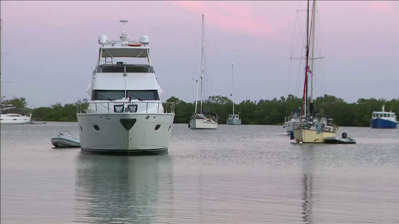 2 people from capsized boat rescued out of Biscayne Bay