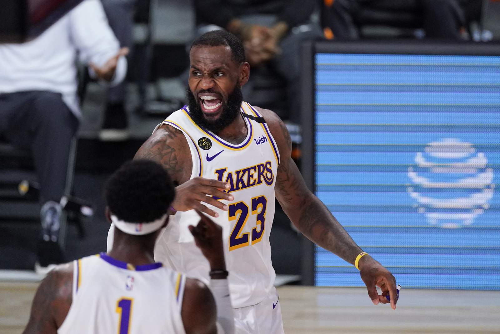 LeBron, Rondo spark Lakers to 112-102 victory over Rockets