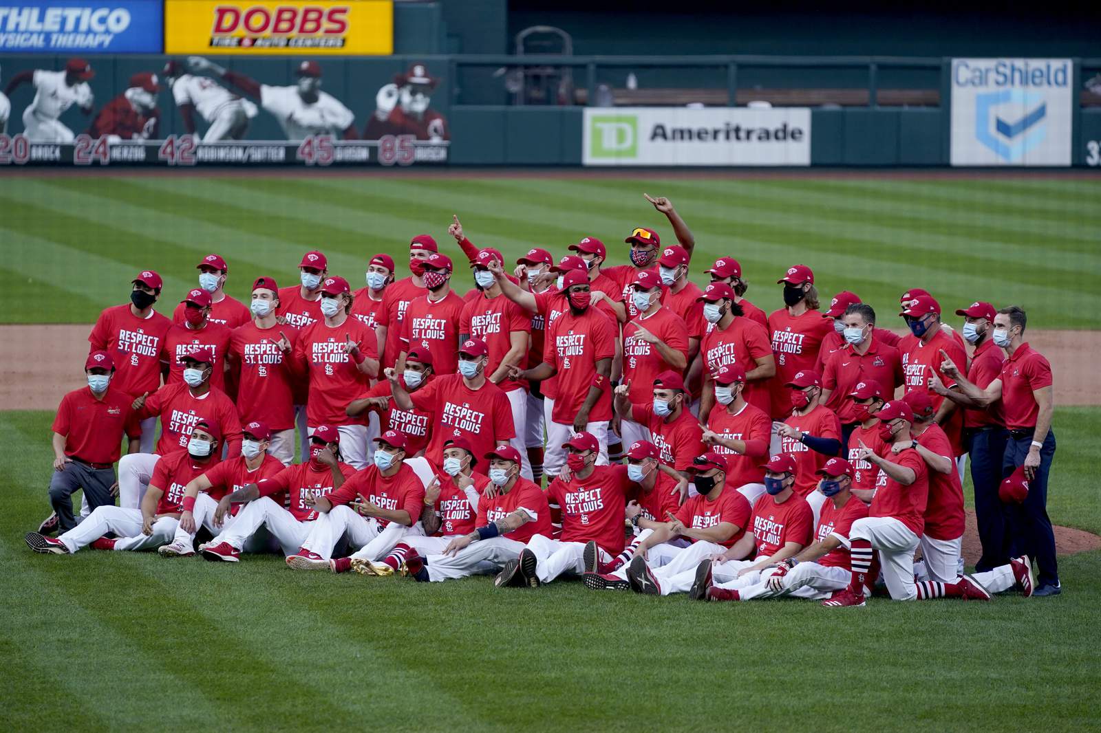 Pandemic playoffs: Brewers, Astros in despite losing records