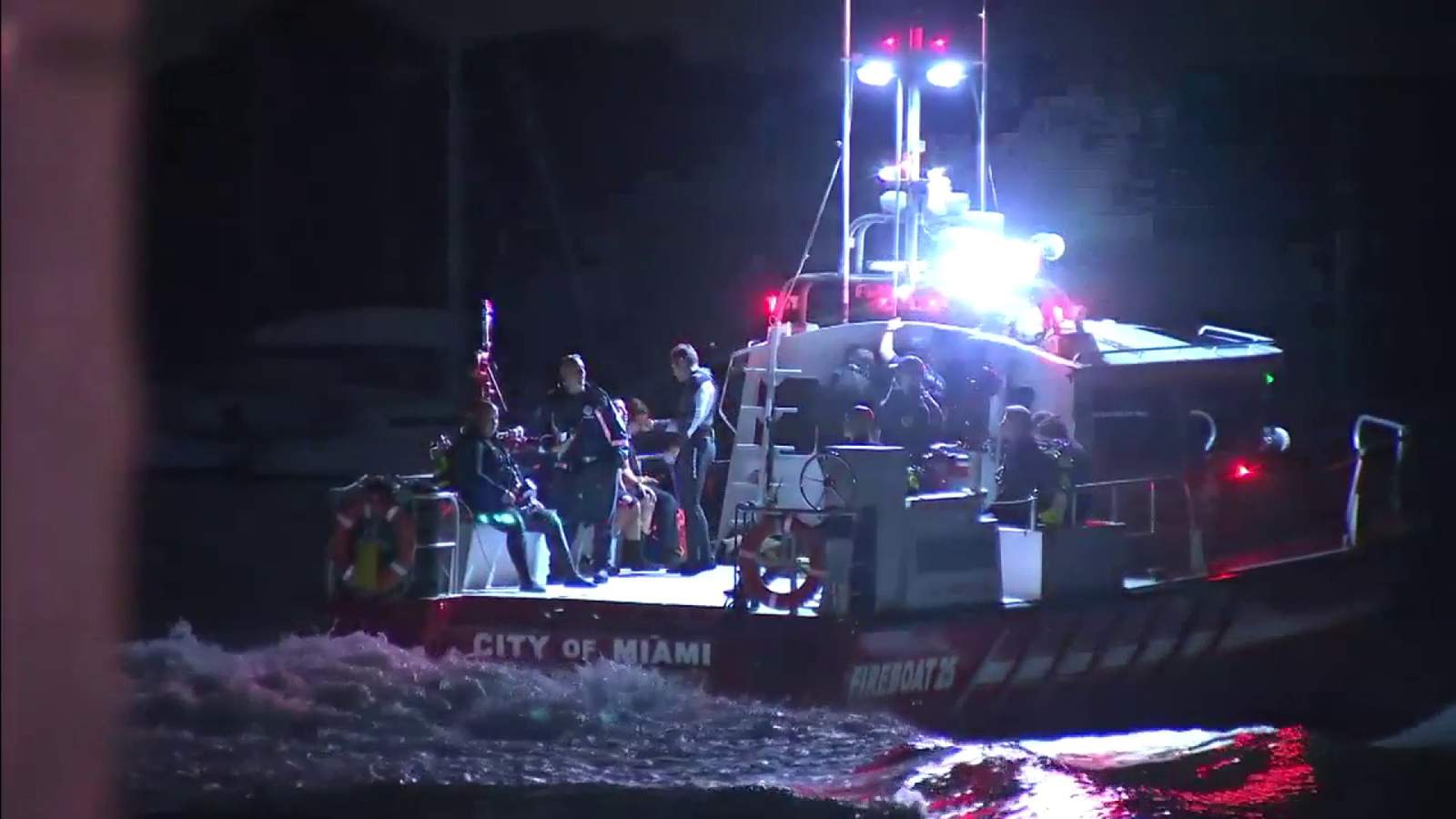 Search for man continues in Mashta Flats area after boaters crash off Key Biscayne