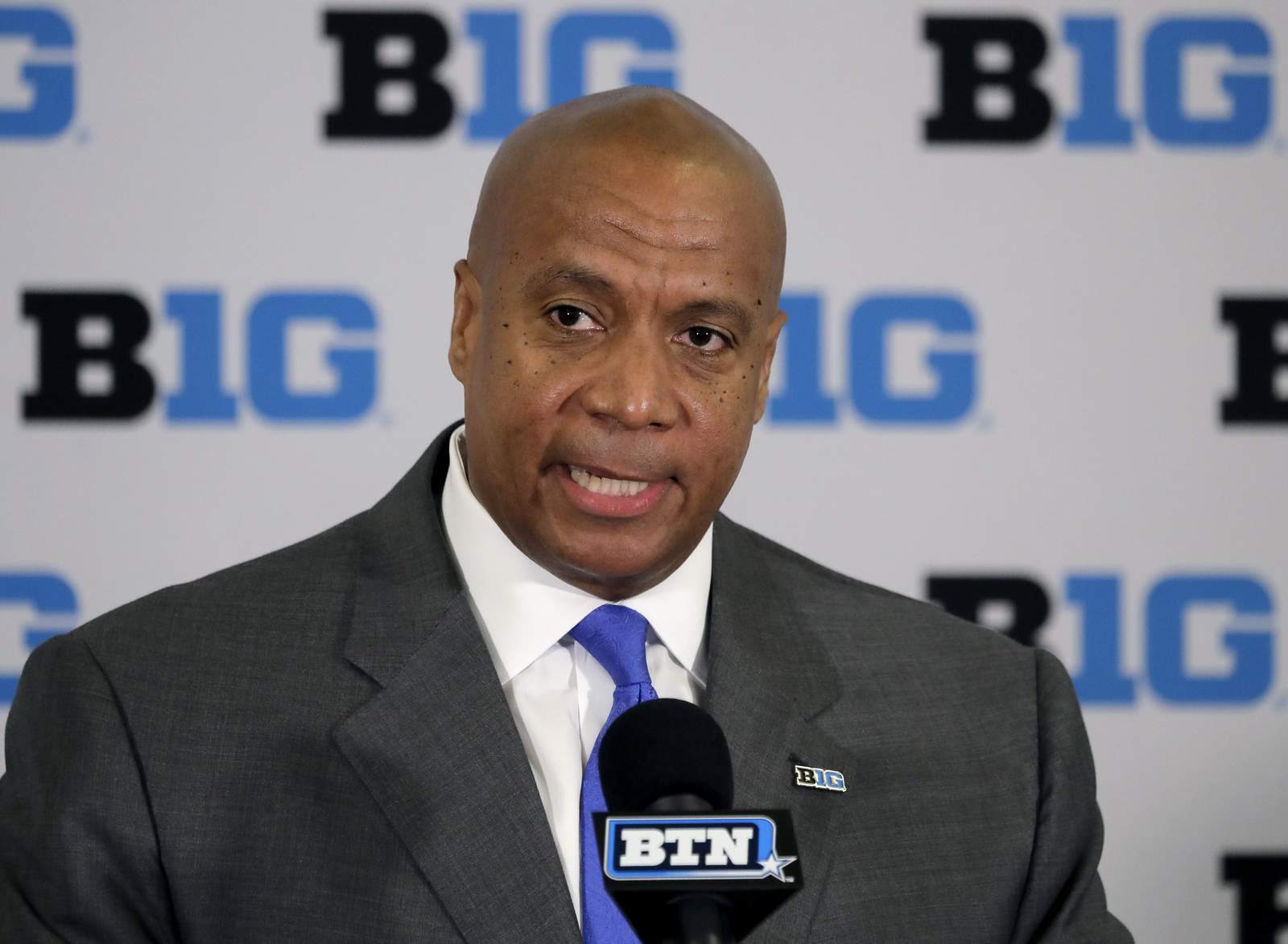 AP source: Big Ten working on multiple options for football