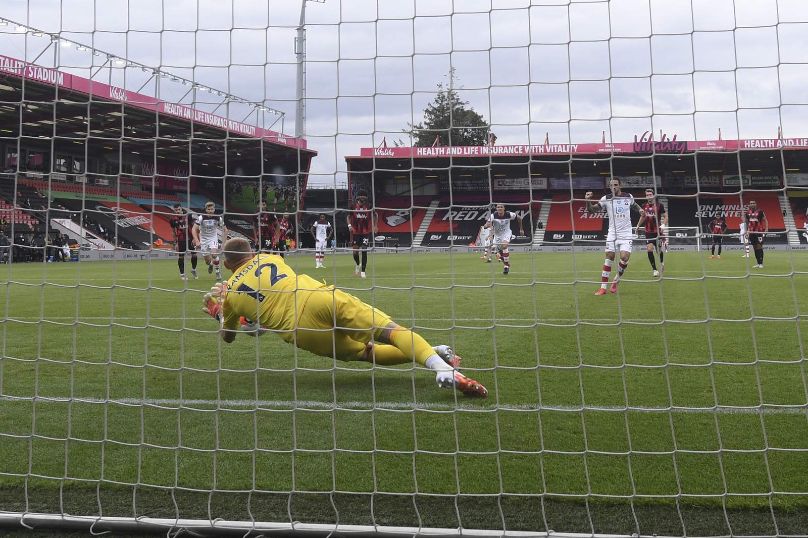 Southampton wins 2-0 to keep Bournemouth in drop zone