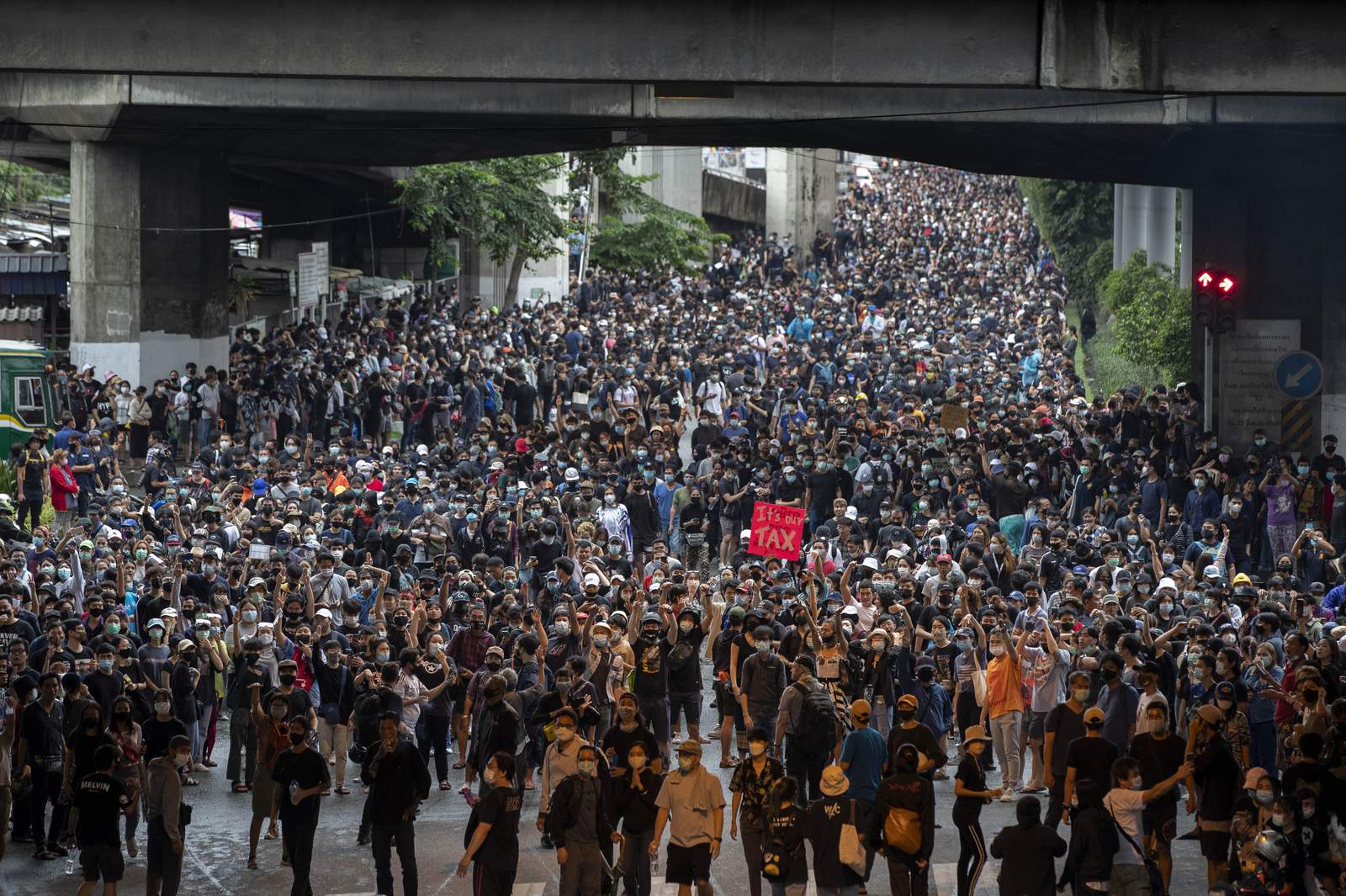 Transit shutdowns fail to deter Thai pro-democracy protests