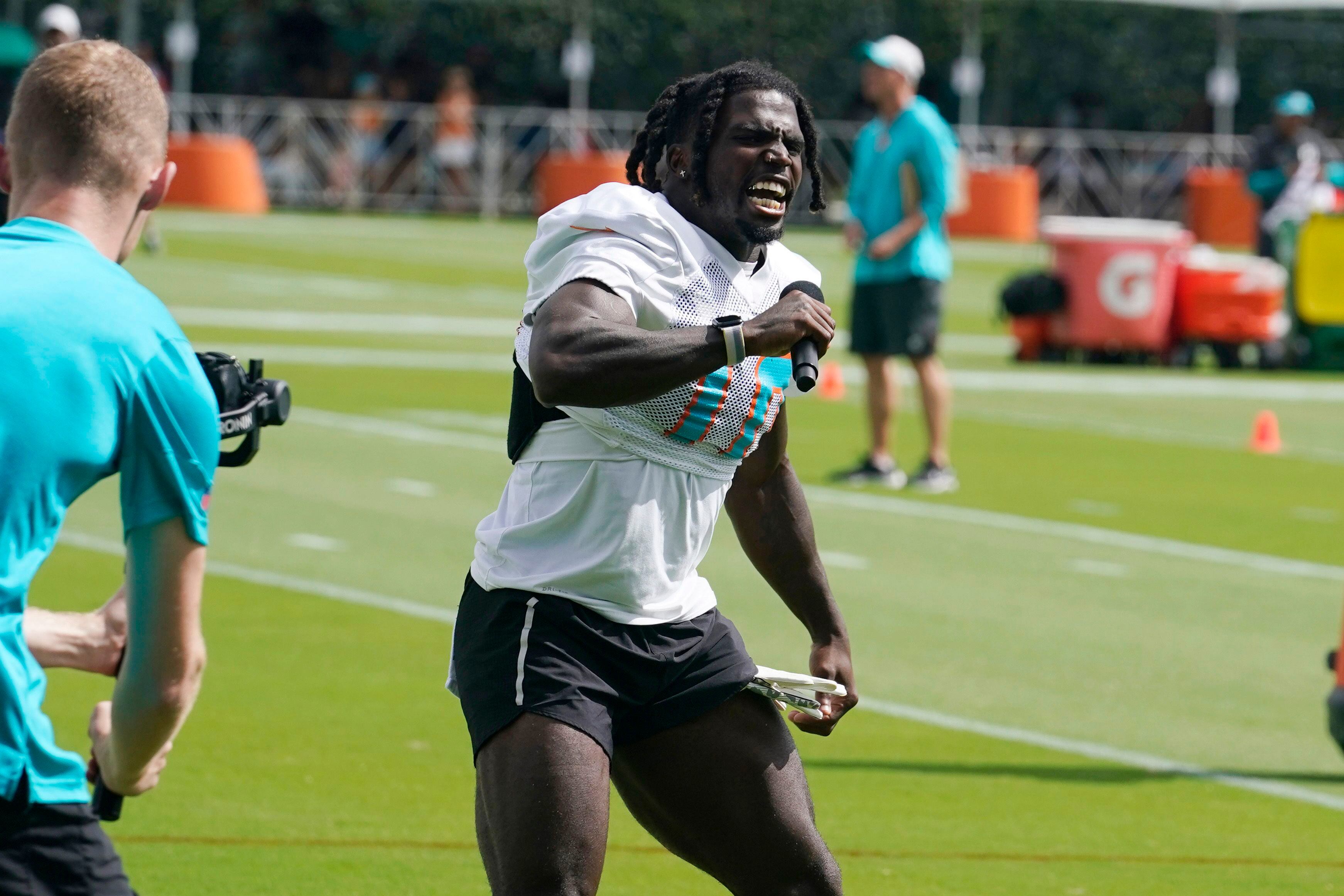 Tyreek Hill wears orange jersey at Dolphins practice after strong Saturday  showing