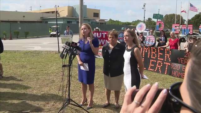 Congresswomen turned away from Homestead migrant facility