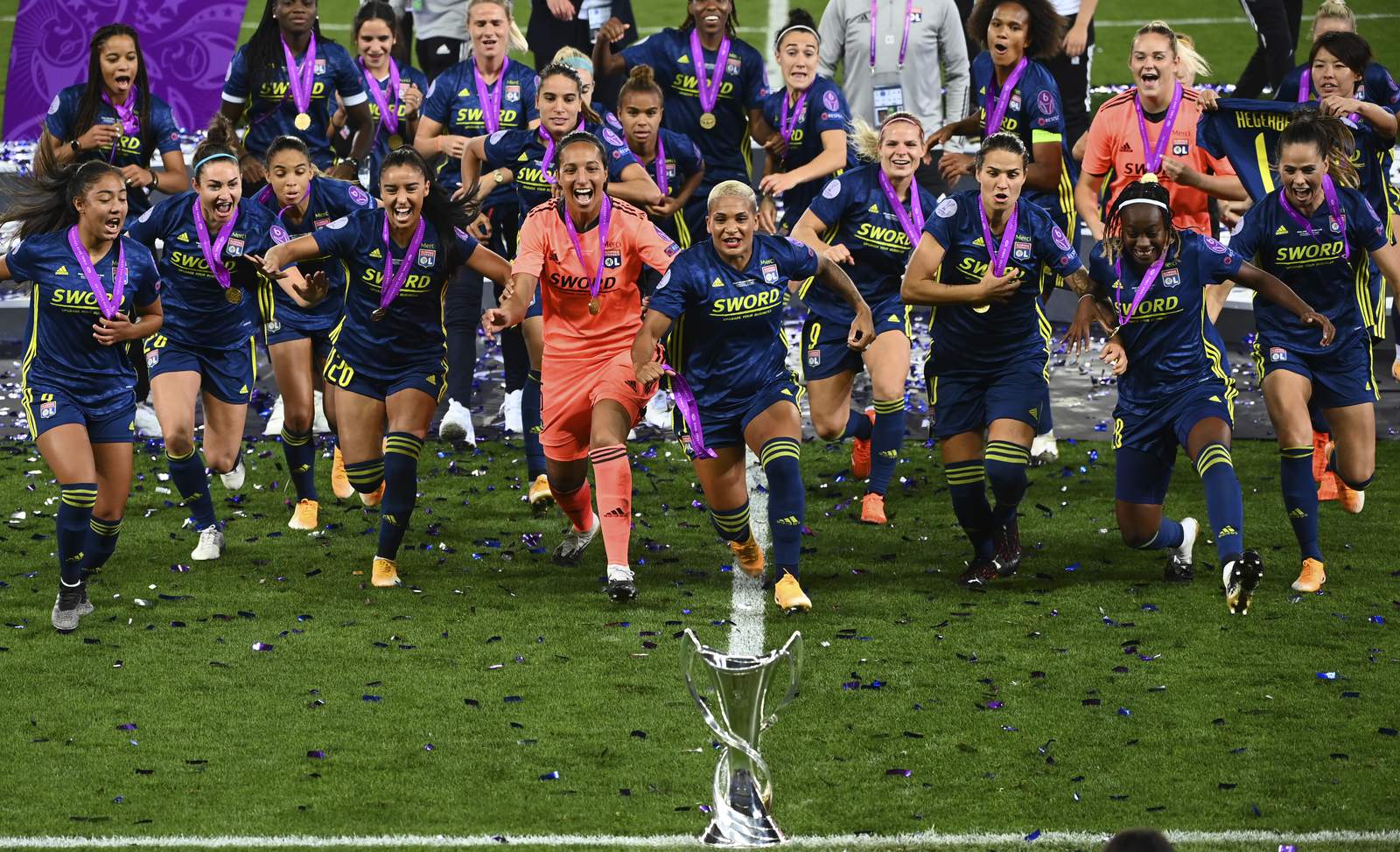 Lyon wins 5th straight women's Champions League title